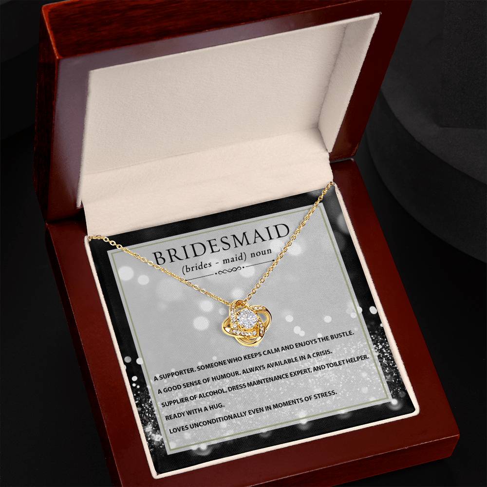 Adjustable Chain Bridesmaid Necklace - Necklace with an adjustable chain.