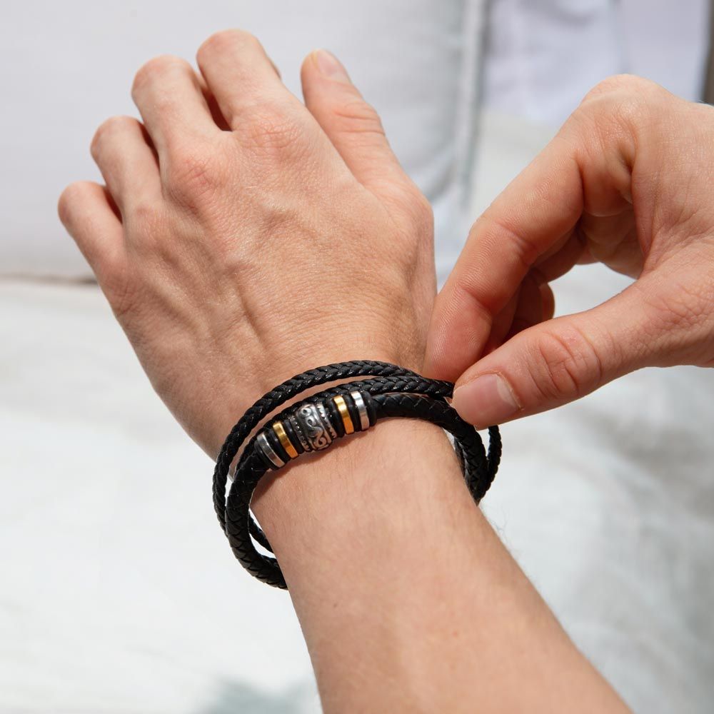 Embrace of Love: Father's Day Leather Bracelet with Heartfelt Message Card